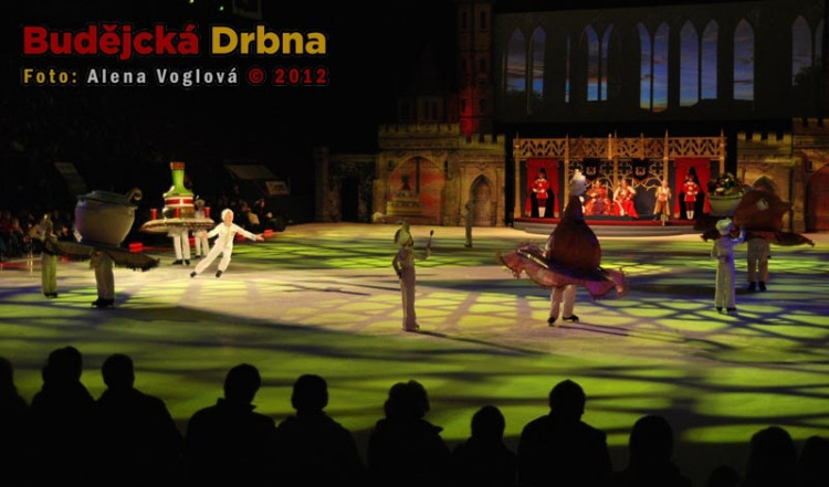 Kuchtík představuje královské rodině jídelníček