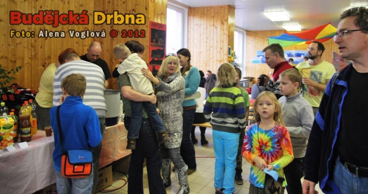 Vařil se i lahodný punč