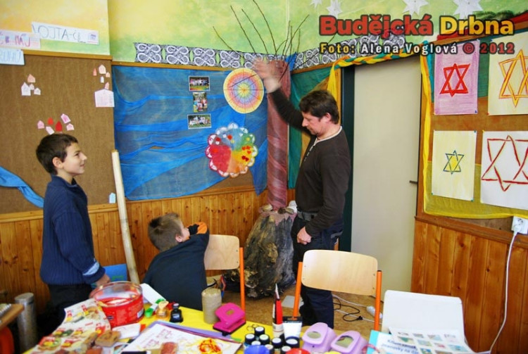 Ve škole probíhaly také ukázky různých řemesel a dovedností