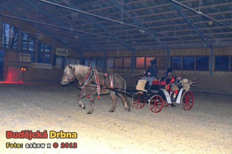 Mikulášská nadílka ve dvoře Vondrov