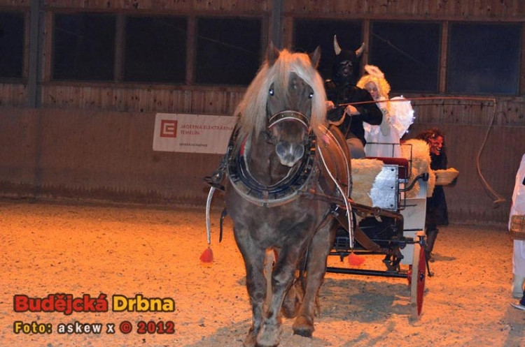 Mikulášská nadílka ve dvoře Vondrov