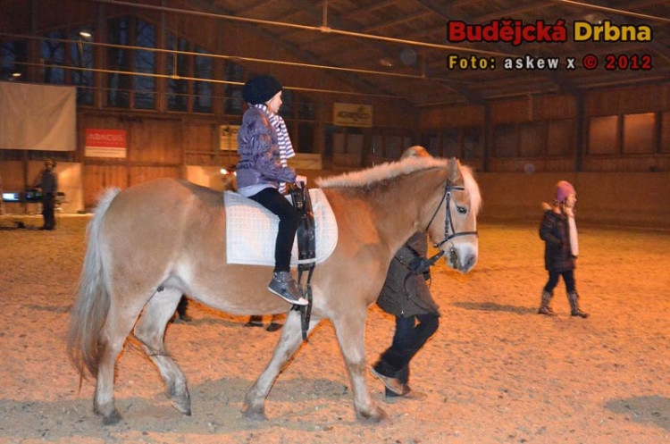 Mikulášská nadílka ve dvoře Vondrov