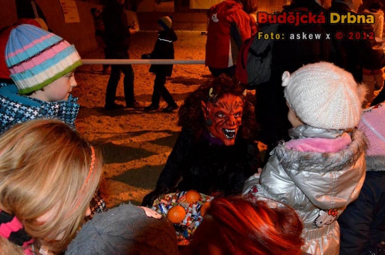 Mikulášská nadílka ve dvoře Vondrov