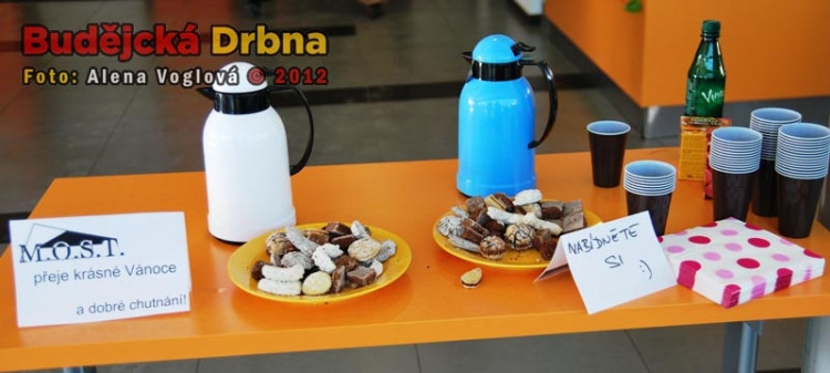 Malé občerstvení nesmí nikdy chybět