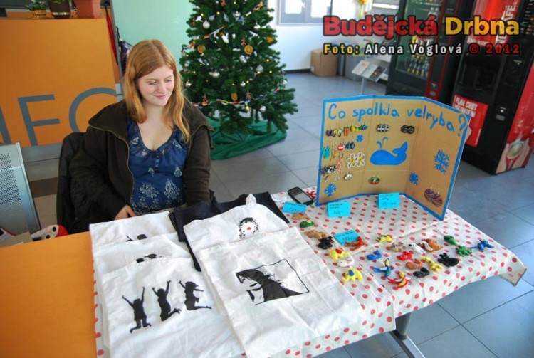 Studenti prodávali, co sami vytvořili