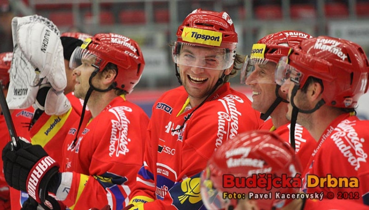 Hvězdy v dresu Motoru měly po vítězném zápase důvod k úsměvu