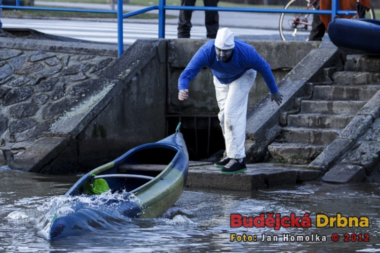 Vánoční Punčiáda a splutí Mlýnské stoky