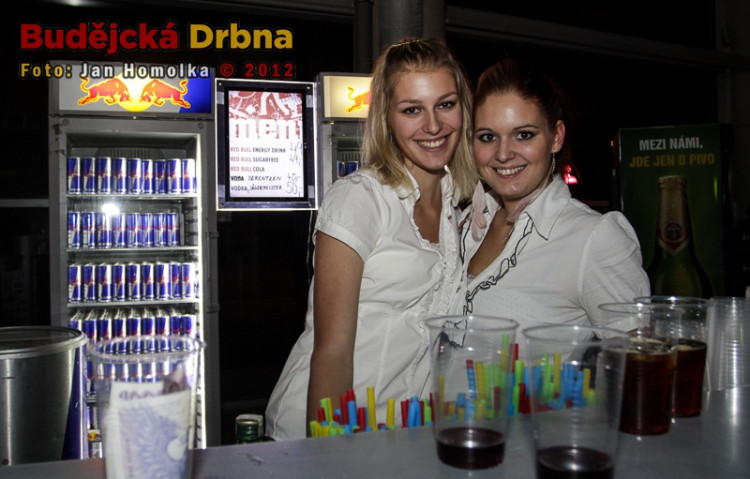 Vánoční Kiss párty live v Budějcích