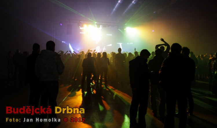 Vánoční Kiss párty live v BudějcíchVánoční Kiss párty live v Budějcích