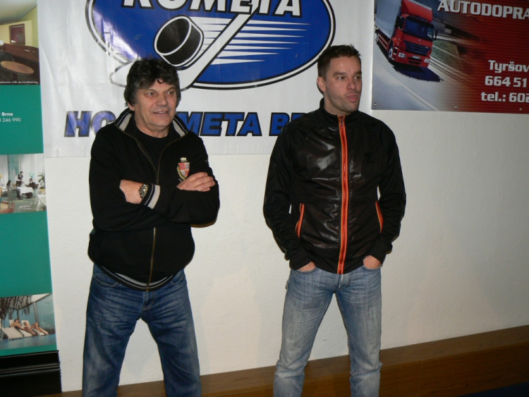 Tradiční turnaj osobností, novinářů a sponzorů v kulečníku