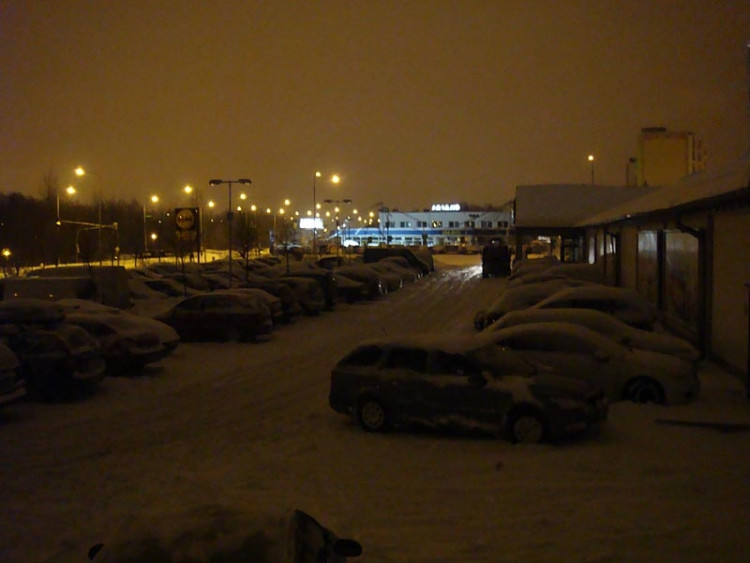 Lidl má snad otevřeno i večer (17.1.2013). Foto Martin Mrzena