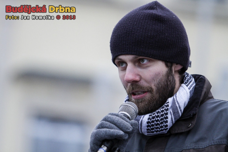 Poprvé od 17. listopadu loňského roku se odpůrci krajské koalice vrátili na náměstí Přemysla Otakara II.