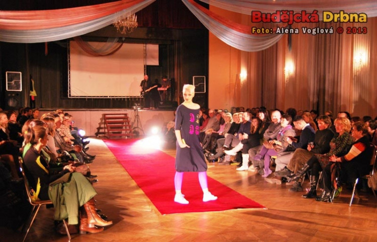 ! Viva CZ-SK Alternativa ! - módní přehlídka a design market