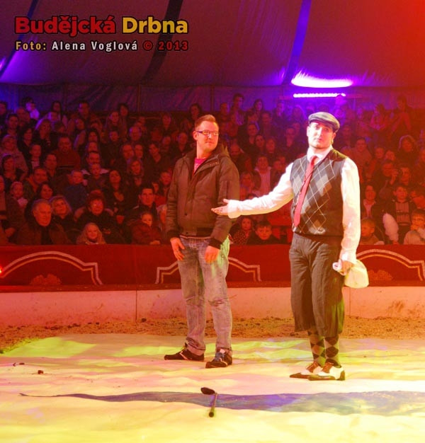 Diváci se bavili i v manéži