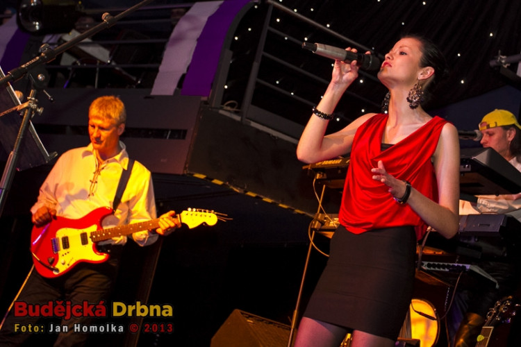 Volejbalový ples Jihostroje v ArtIGY