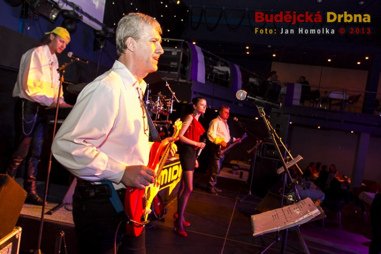 Volejbalový ples Jihostroje v ArtIGY