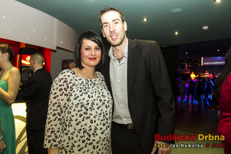 Volejbalový ples Jihostroje v ArtIGY