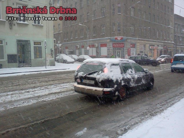 Sníh způsobil kolaps brněnské dopravy