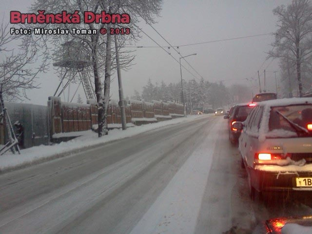 Sníh způsobil kolaps brněnské dopravy