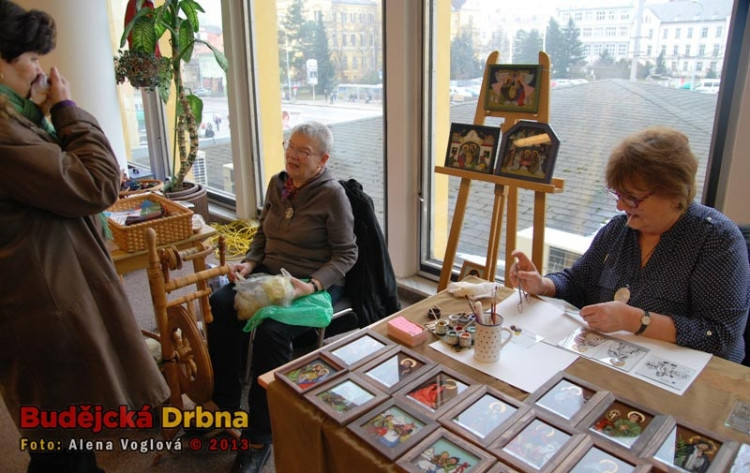 Umění se tvořilo přímo před zraky příchozích