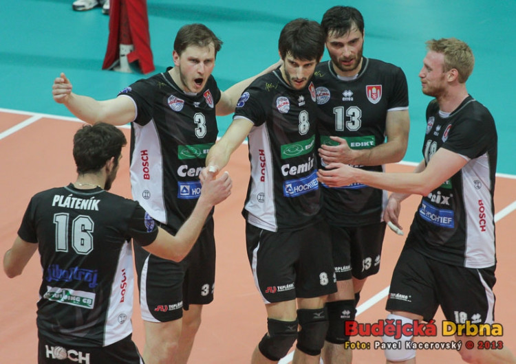 Radost domácích volejbalistů