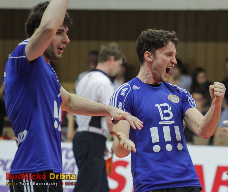 Radost Richarda Maulera (vpravo) ze získaného bodu