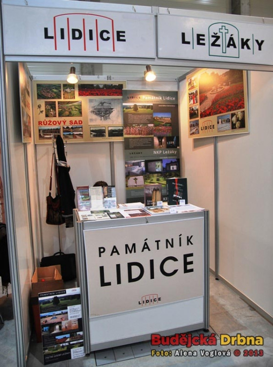 Prezentace Lidic na veletrhu cestovního ruchu s úsměvem