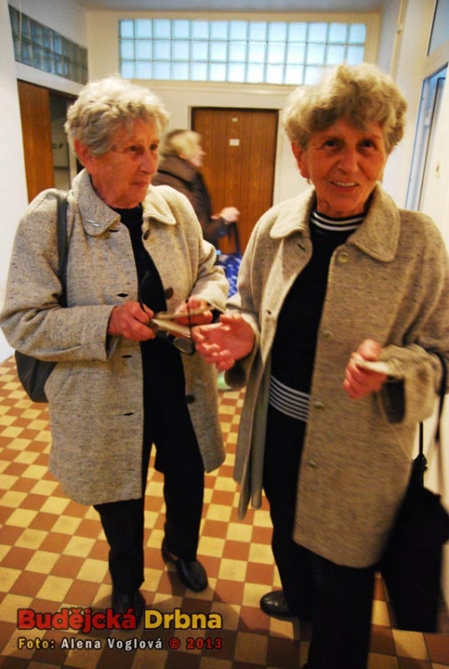 Dvojčata Blanka a Marie, které jako děti žily na vodárně