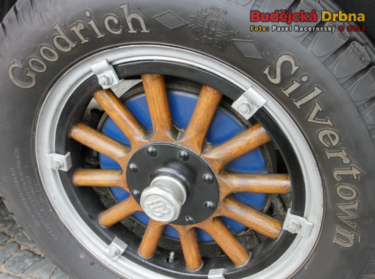 43. Veteran rallye Křivonoska 2013