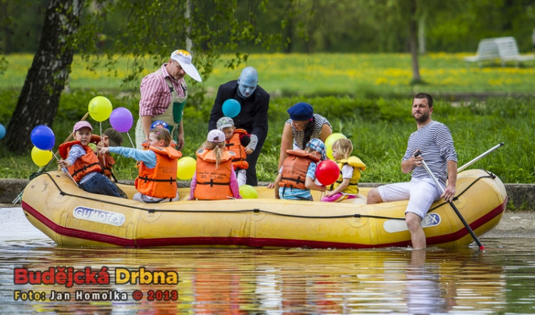 Do pohádky s králíky 2013