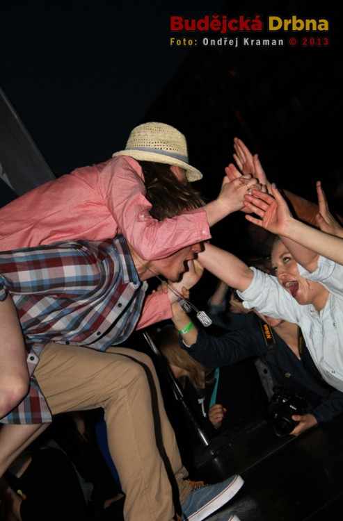 Temple módní přehlídka a koncert Mydy Rabycad