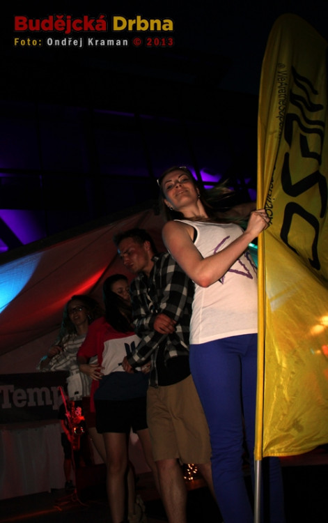 Temple módní přehlídka a koncert Mydy Rabycad