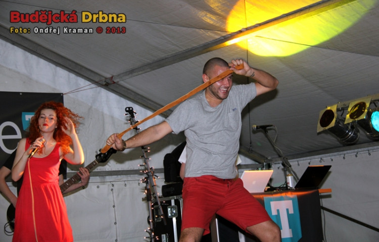 Temple módní přehlídka a koncert Mydy Rabycad