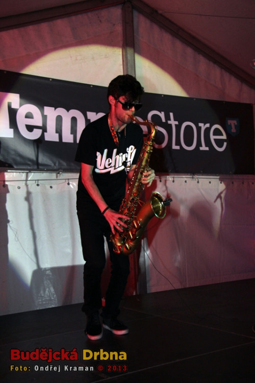 Temple módní přehlídka a koncert Mydy Rabycad