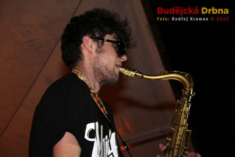 Temple módní přehlídka a koncert Mydy Rabycad