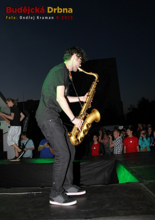 Temple módní přehlídka a koncert Mydy Rabycad