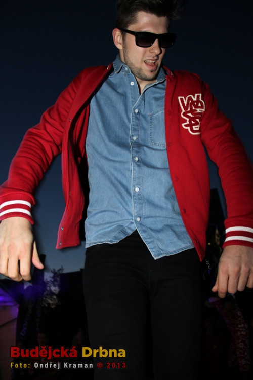 Temple módní přehlídka a koncert Mydy Rabycad