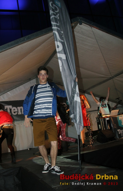 Temple módní přehlídka a koncert Mydy Rabycad