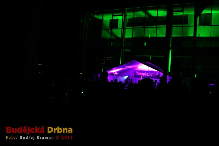 Temple módní přehlídka a koncert Mydy Rabycad