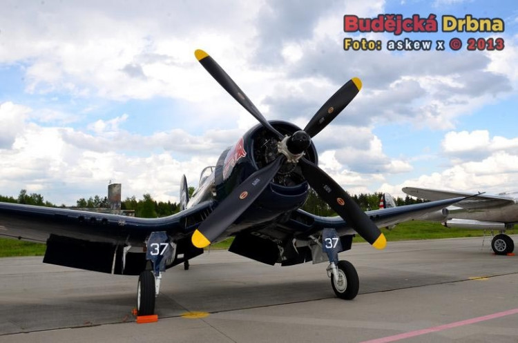 Trénink Flying Bulls leteckého týmu Red Bullu