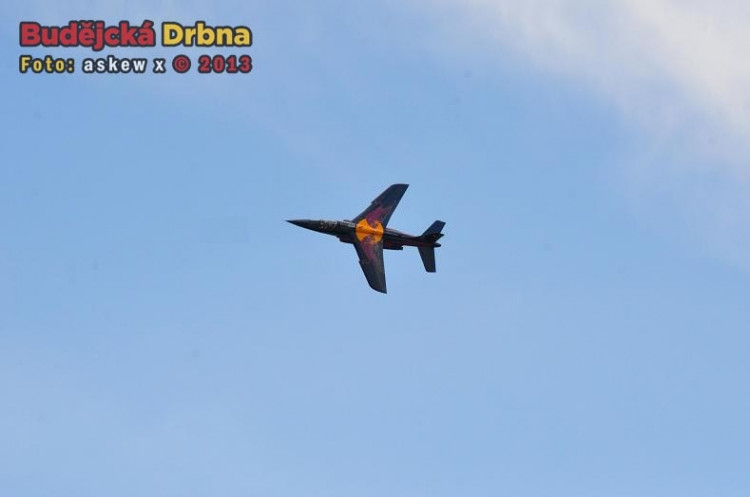 Trénink Flying Bulls leteckého týmu Red Bullu