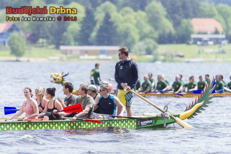 Závody Dračích lodí na Lipně 2013