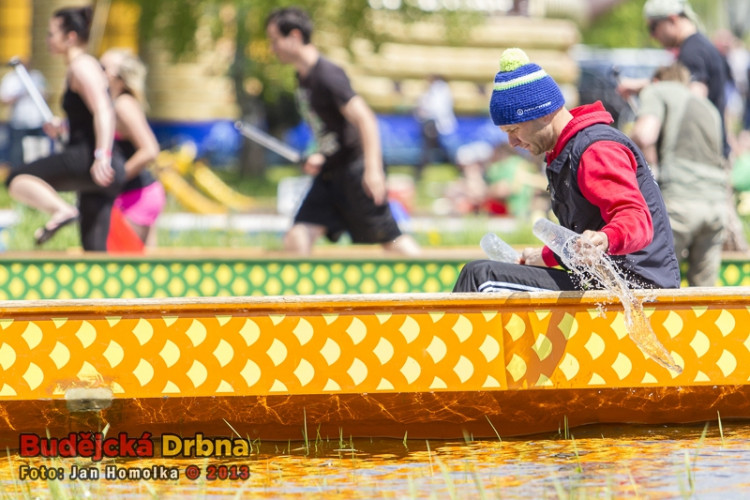 Závody Dračích lodí na Lipně 2013