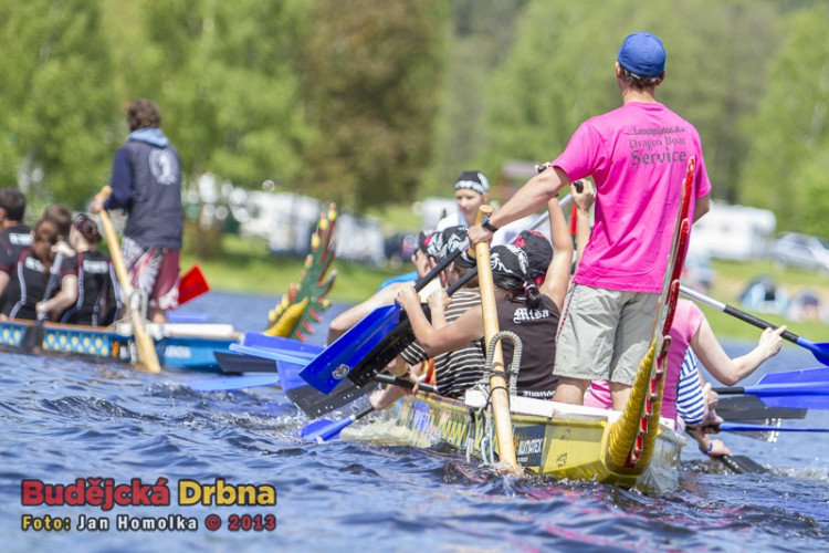 Závody Dračích lodí na Lipně 2013