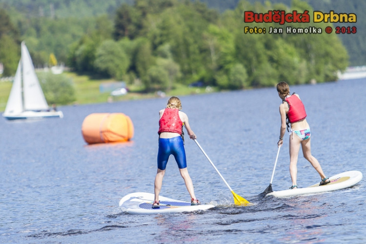 Závody Dračích lodí na Lipně 2013