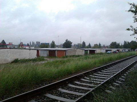 Garáže u hasičů. Foto Lenka JenJeho Angel