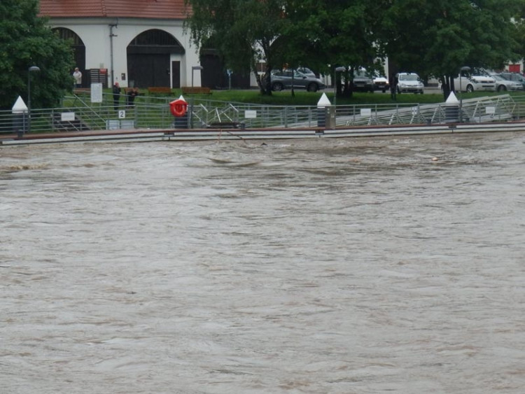 Pohled z Dlouhého mostu. Foto Milan Pavlis