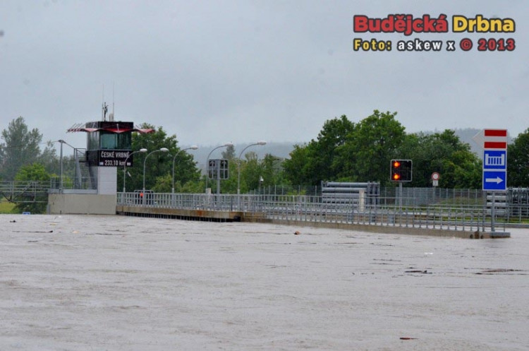 Jez a přístav České Vrbné