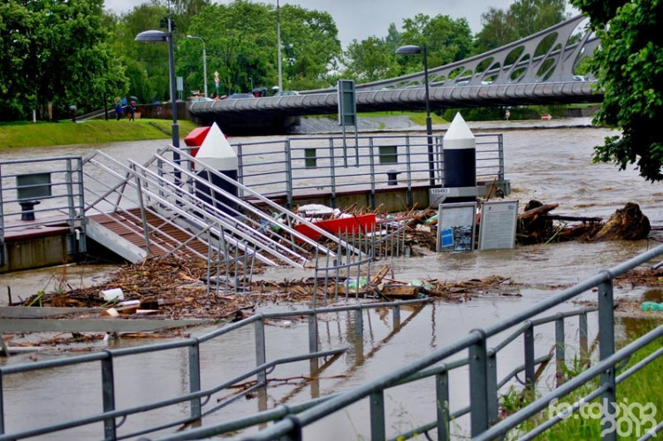 Jiráskovo nábřeží. Foto Zdeněk Tobiáš