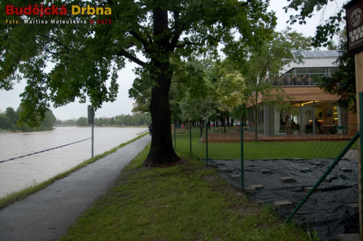 Nedělní večer v Budějcích